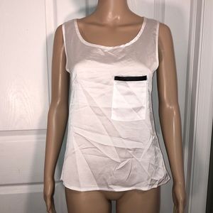 Favolook White Top. NWT.  S
